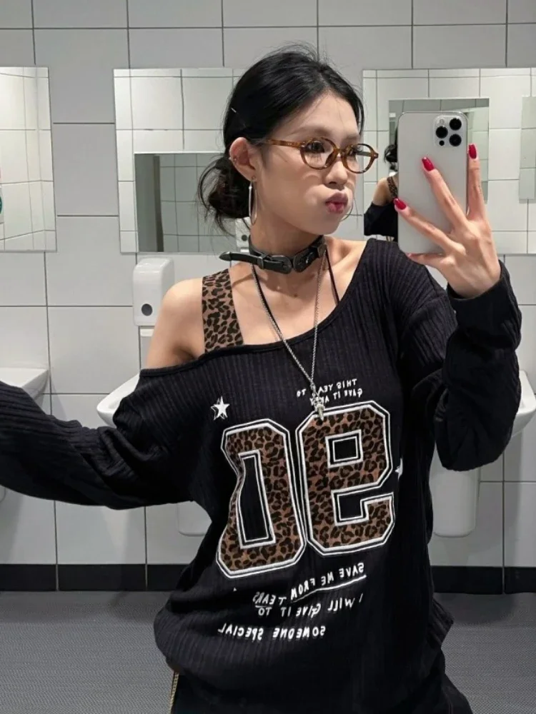 Y2K patchwork T-shirt met luip - Embroidery recensie en prijs